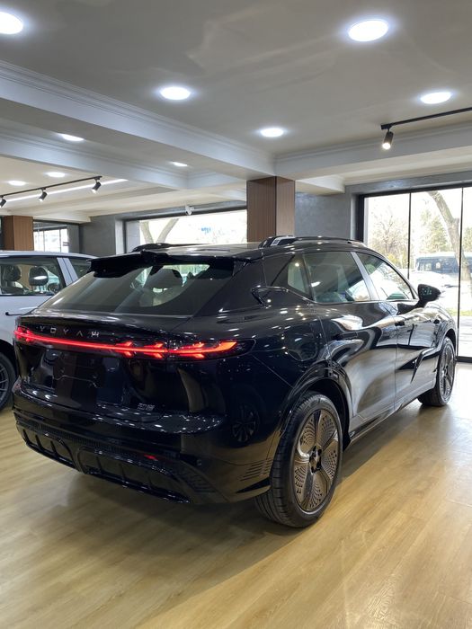 Voyah Courage Full Полный привод (AWD)