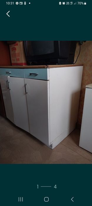 Столы тумбы стулья