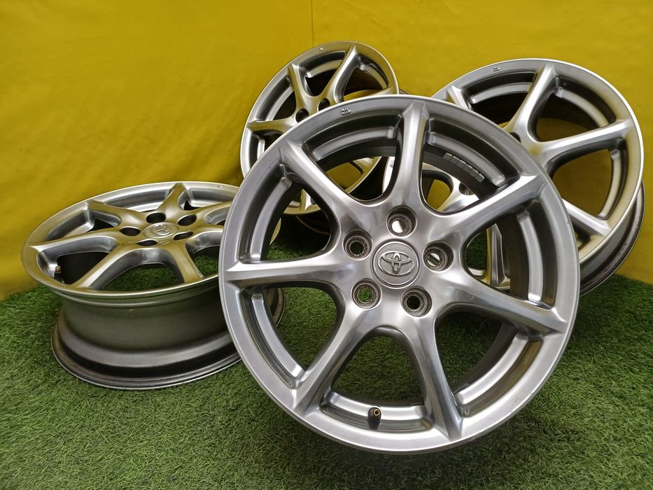 Диски R17 5x114.3 на Toyota и другие.
