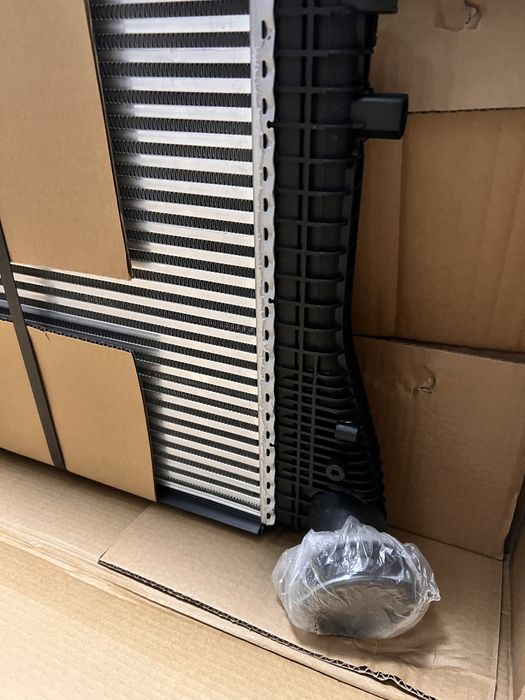 Intercooler NOU Nissens 96715 - Audi, VW, Skoda, Seat - Calitate Prem