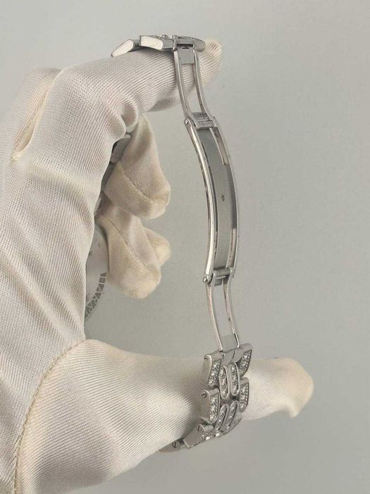 Часы Harry Winston