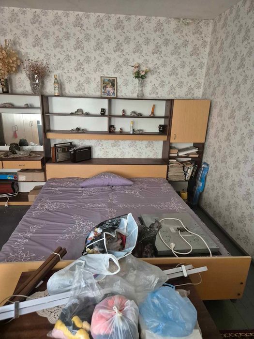 Спалня масивна с гардероб