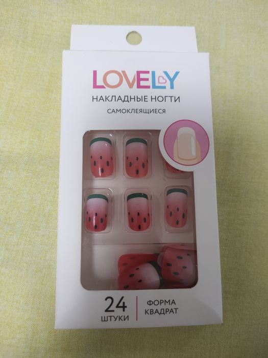Накладные ногти .
