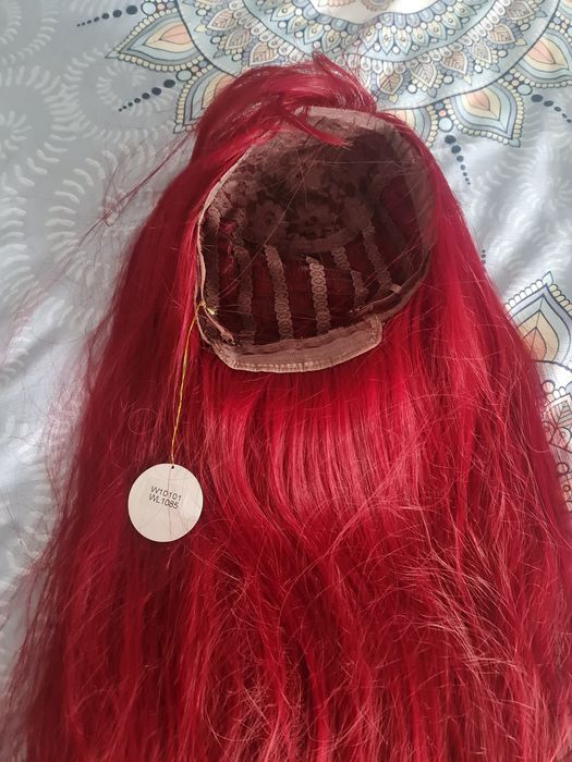 Peruca roșu visiniu burgund