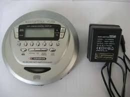 «AIWA AF—5050», cабвуфер и MW/FM Radio CD player «DURABRAND CD—91»