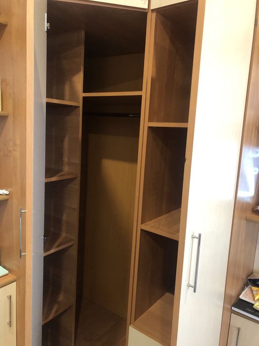 Шкаф угловой большой