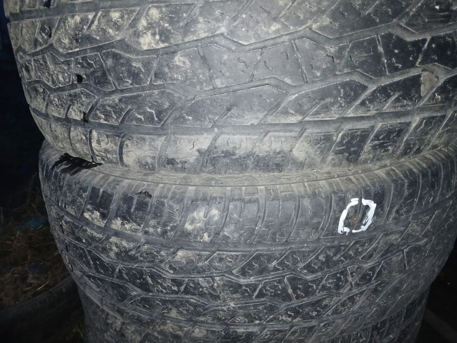 Комплект резины Maxxis r16