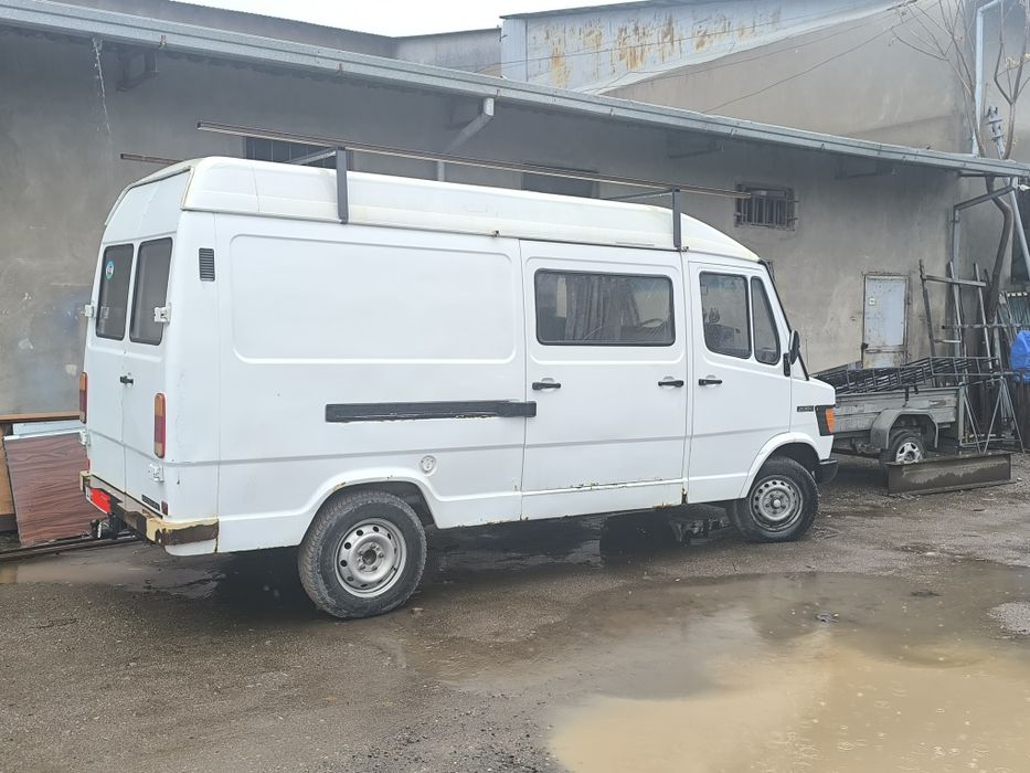 Мерседес 208D Mercedes Benz 208D