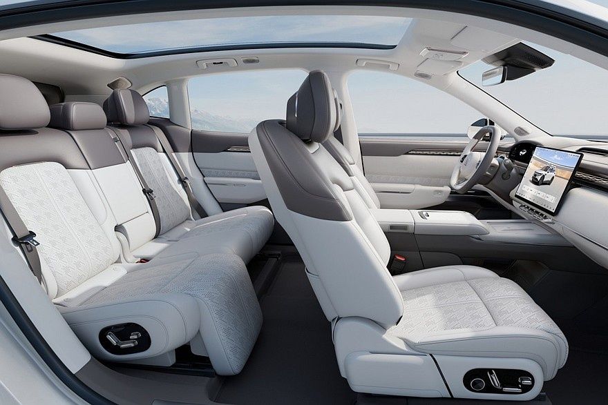 Zeekr 7 X full crasover CIP