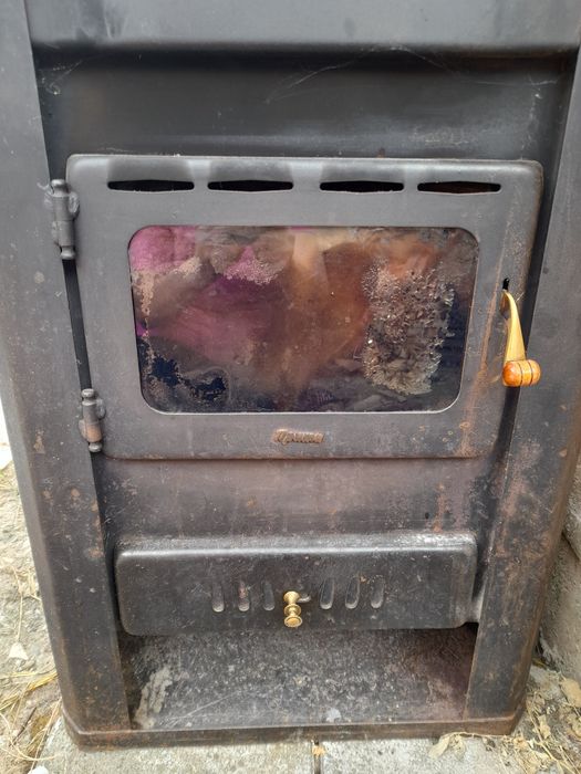 Продавам камина с водна риза