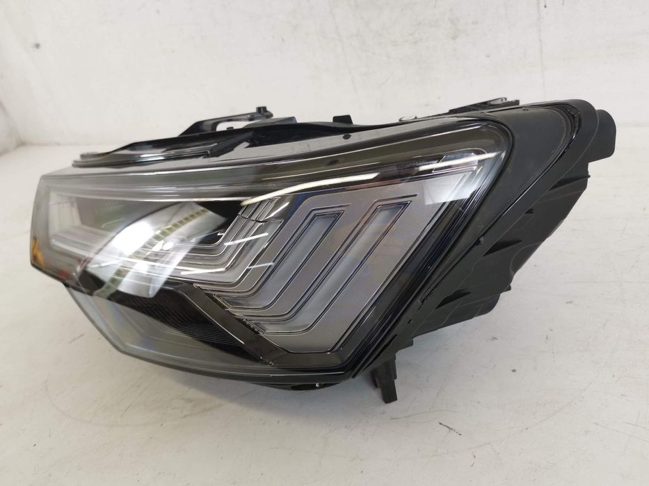 Ляв фар Матрикс Лед Ауди А6 Седан / Lqv far Matrix Led Audi A6 Sedan [