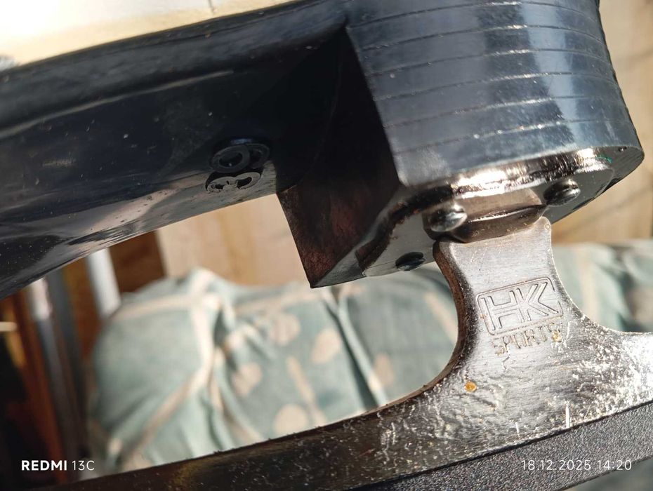 Patine noi albe marca ARCO Professional