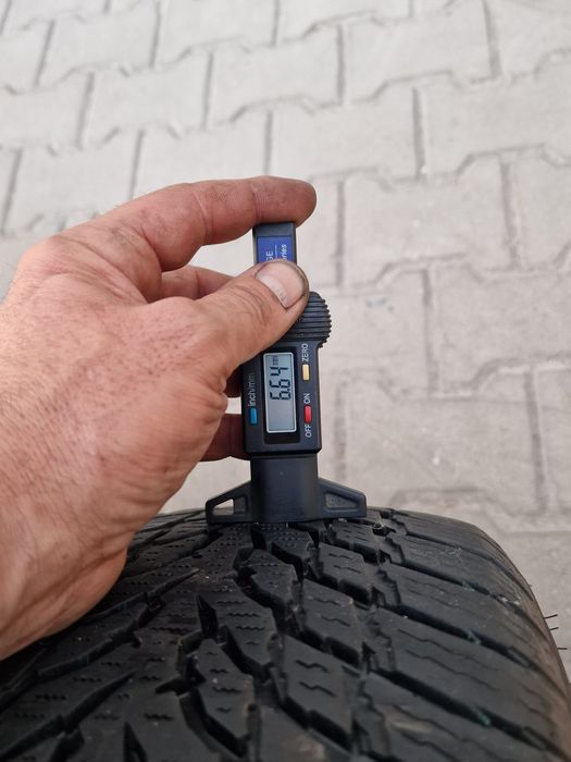 205 60 16 nokian 2 бр