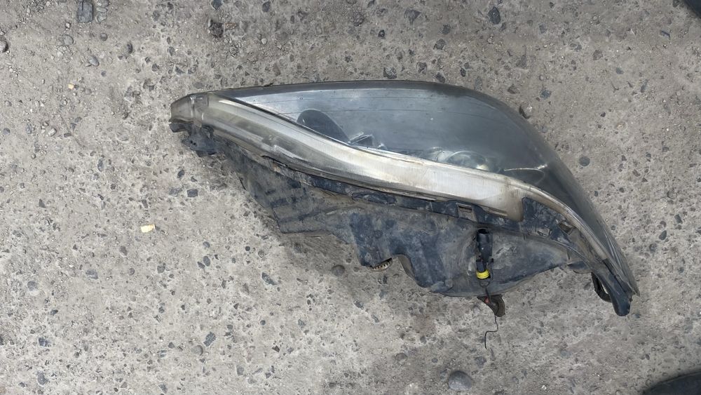 Фара от лексуса рх300