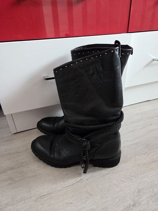 Пеодавам ботуши естествена кожа номер 39