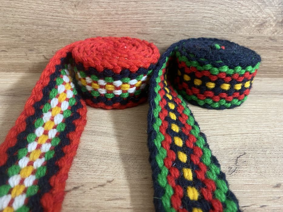 Ръчно изработени вълнени колани за народни носии