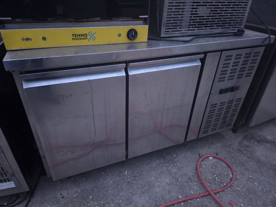 Vitrina calda sau rece, vitrina expunere inox