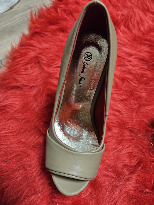 Уникални елегантни обувки на висока платформа без пръсти