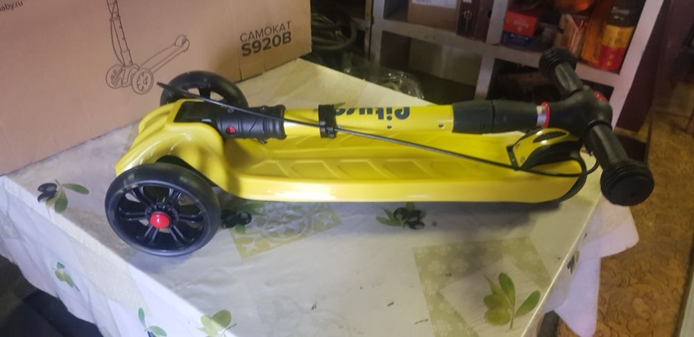 Самокат новый. Детский.