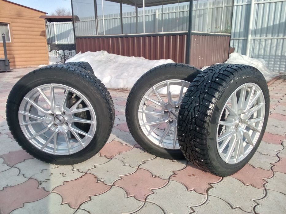 Зимние шипованные диски в сборе