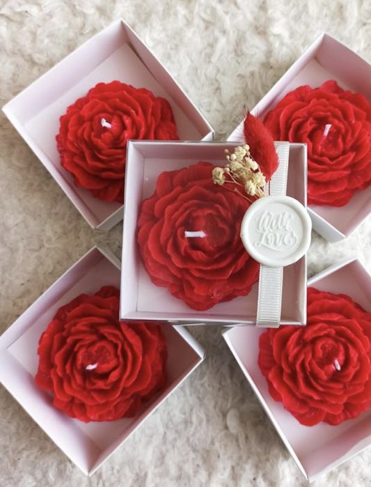 Подаръчета за сватби кръщенета поводи свещи