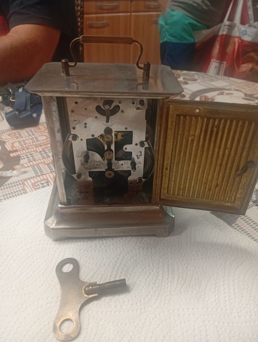 Продавам часовник Юнгханс Жокер  с пеещ механизъм