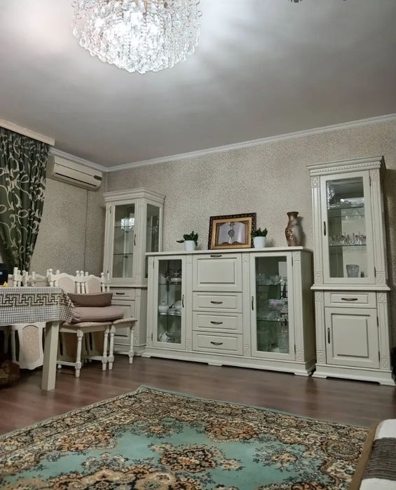 Мебель из натурального дерева