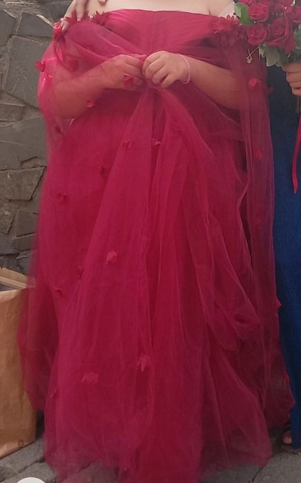 Rochie elegantă purtată o singură dată