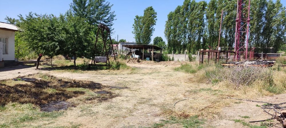 Уй сотилади Нурафшон Амфитеатр Оркасида