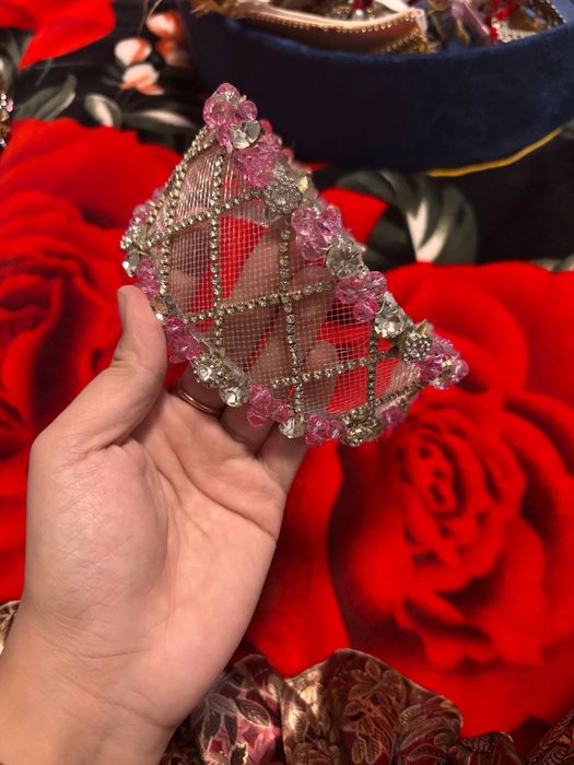 Diadema kelinlar uchun