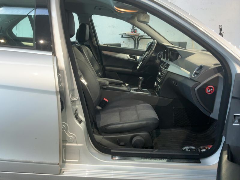 Mercedes-Benz C-Klasse C 200 CDI BlueEfficiency Avantgarde 2012