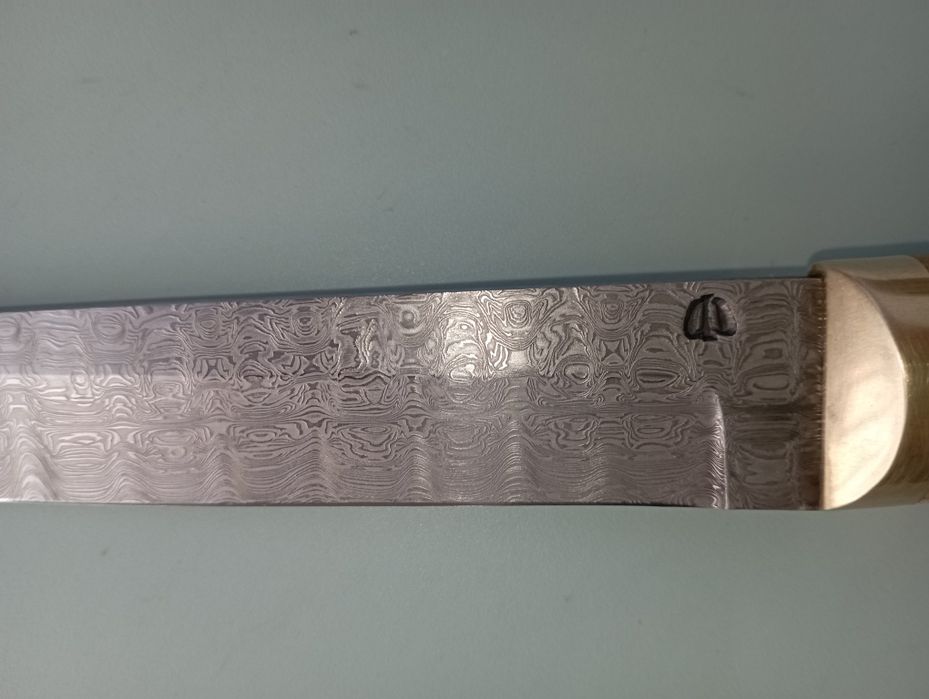 Нож от Дамаска стомана с клеймо - 300 лв.
