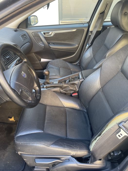 2005 Volvo V70 D5 , 185 cp, 6 viteze manual, stare Buna !