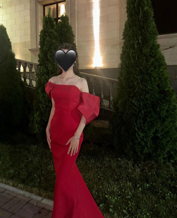 Нарядное вечернее платье