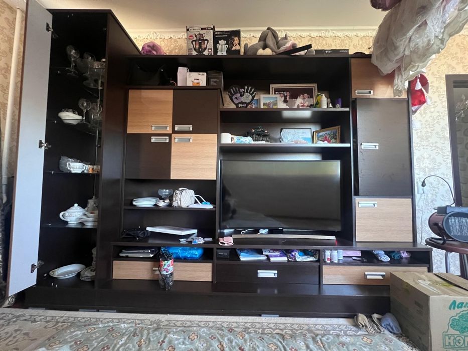 Продам диван, шкаф