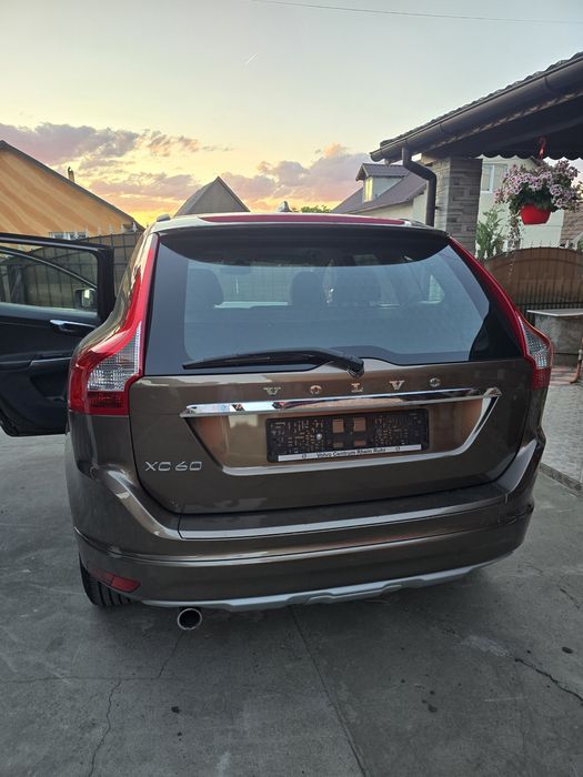 VOLVO XC60 2016 — imagine 5