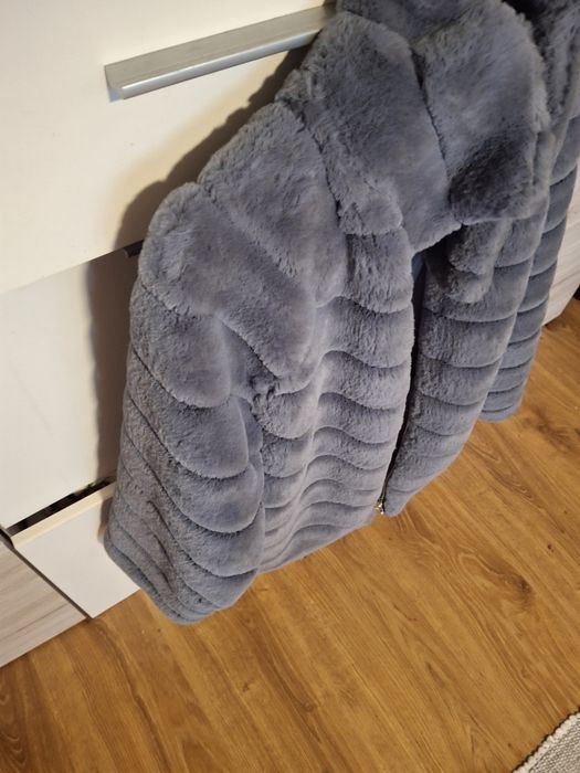 Vand blanita noua, moderna, design deosebit, culoare gri/petrol, 42