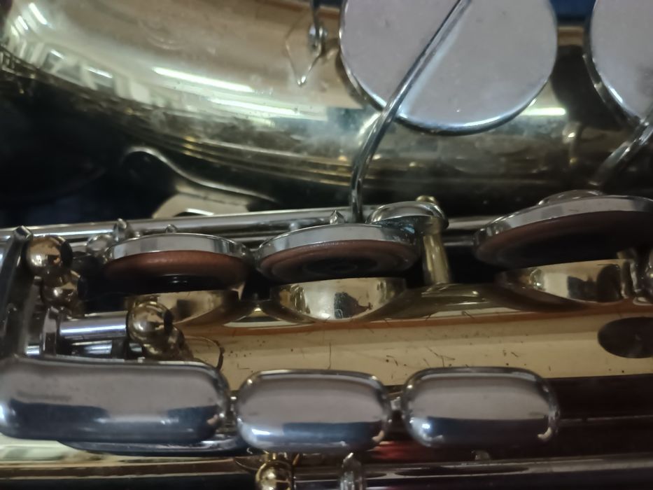 Саксофон Amati 22