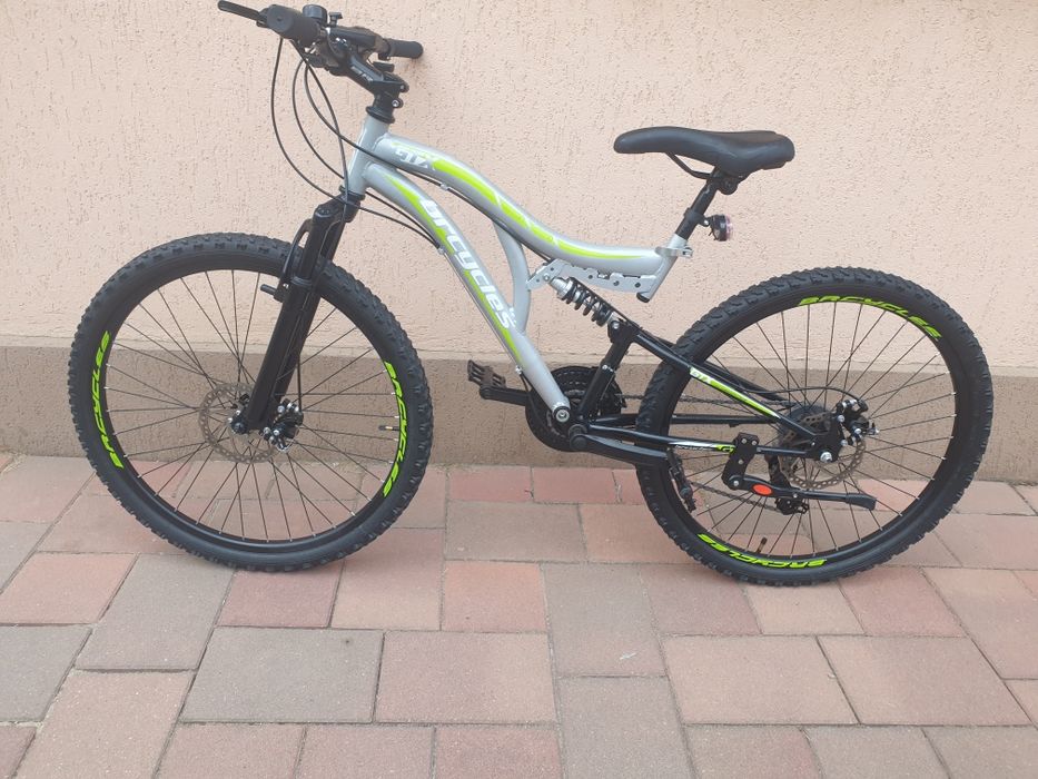 Vand bicicleta brcycles