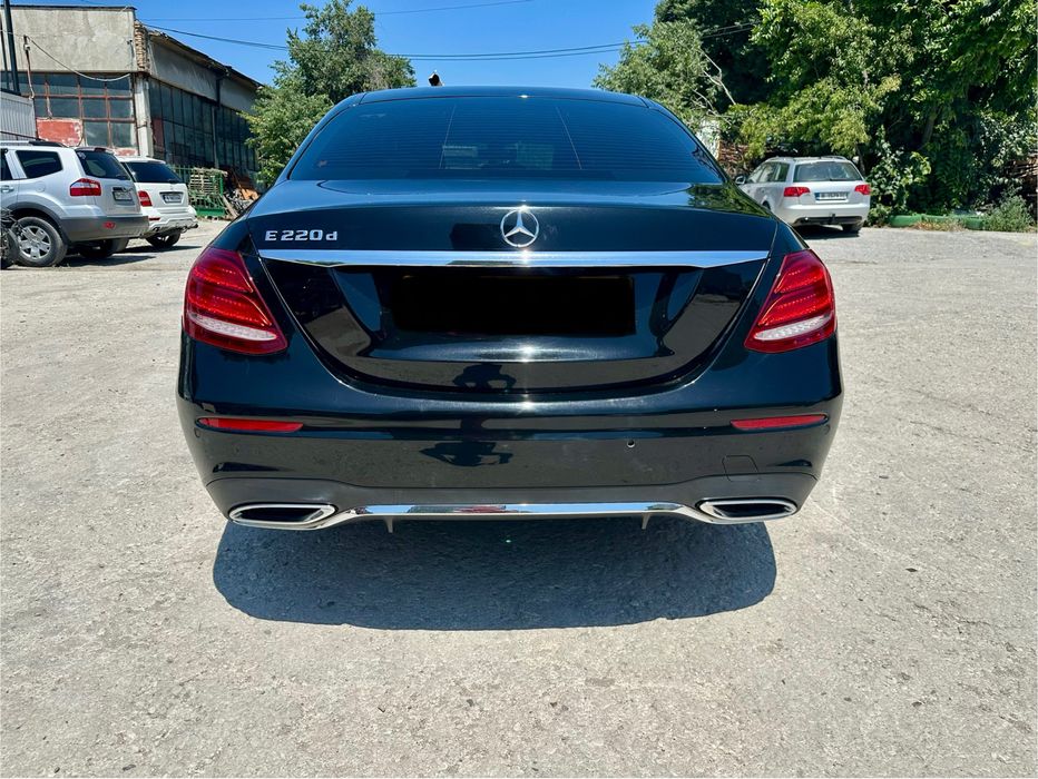 Mercedes-Benz E-class (W213) E 220d 194кс 9G-TRONIC 2017г Мерцедес