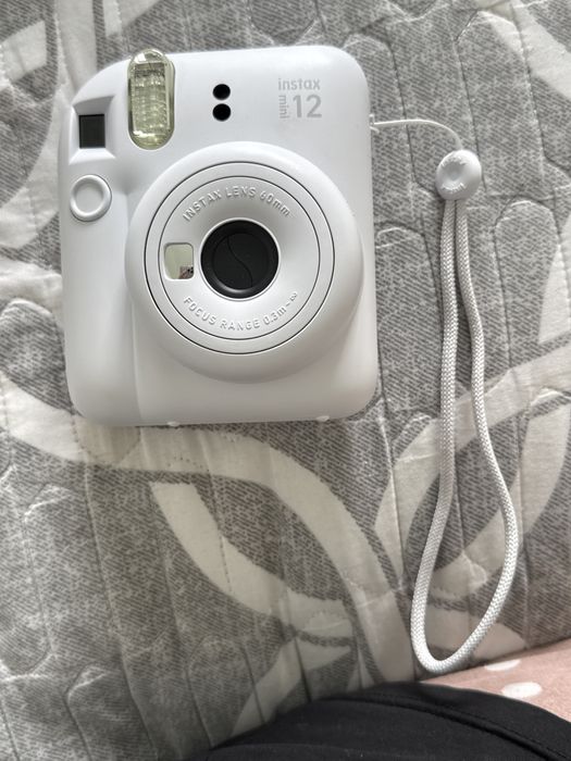 белый Instax mini 12