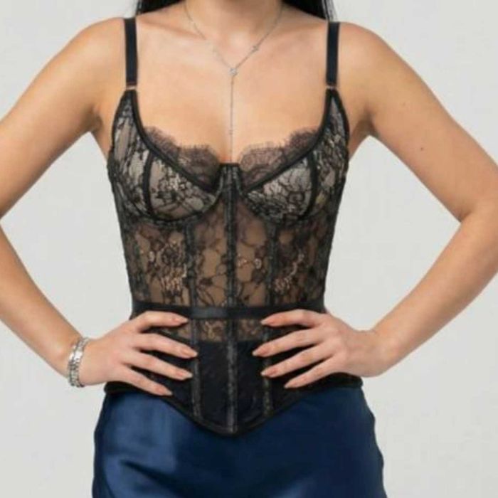 Корсет вечерний из кружева на шнуровке
