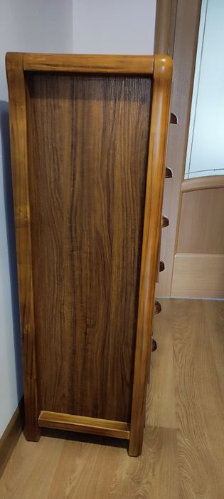 Продам комод для спальни