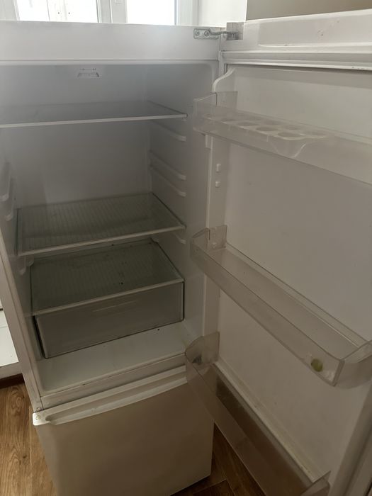 Холодильник “ESTEL”