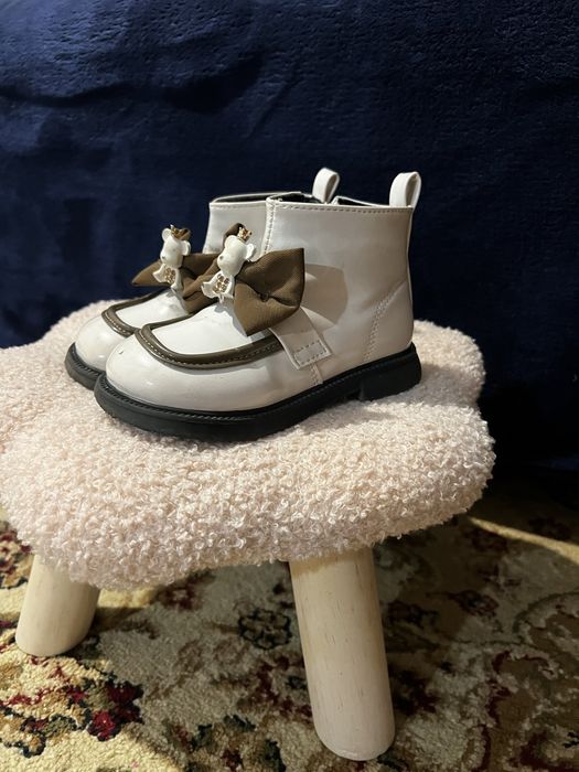 Обувь для девочек в отличном состоянии