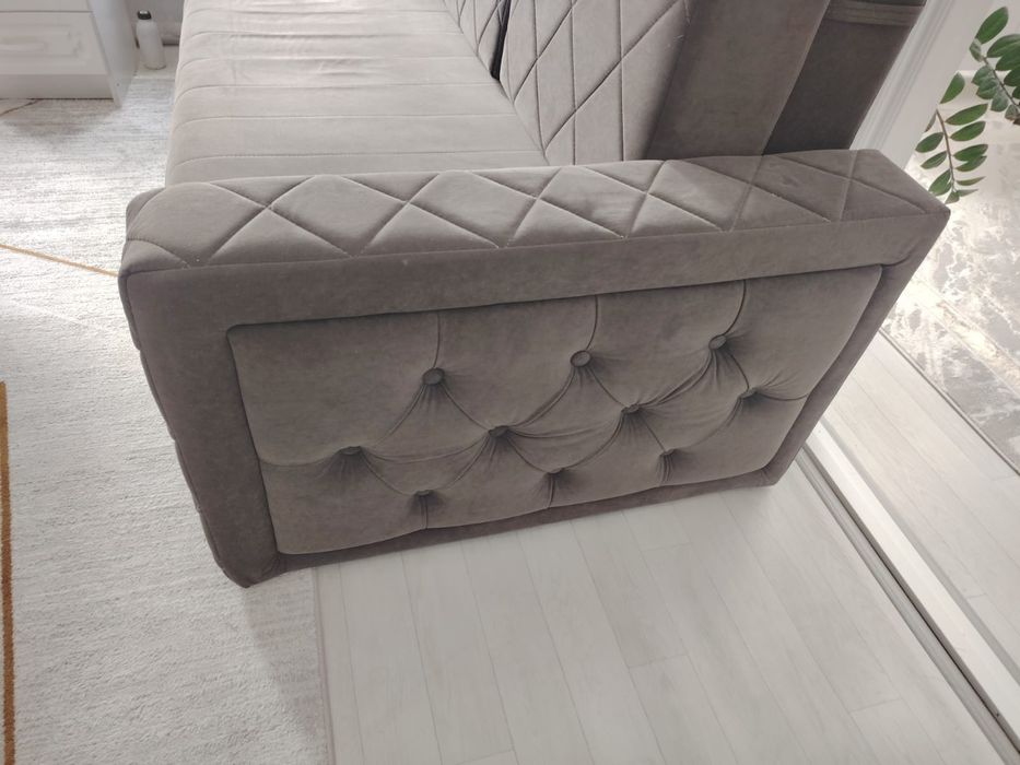 Срочно продам диван