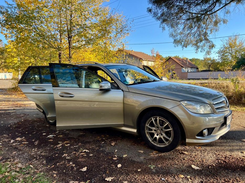 Mercedes Benz C220d