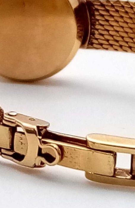 Златен дамски часовник OMEGA