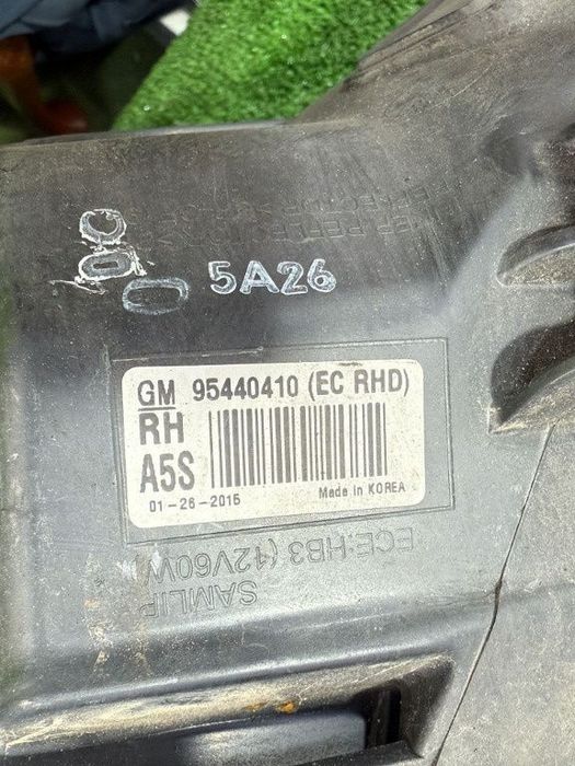 Far uk dreapta 2015 opel mokka 1.6 benzina cod oem 95440410 42435928 42344329 2012-2016