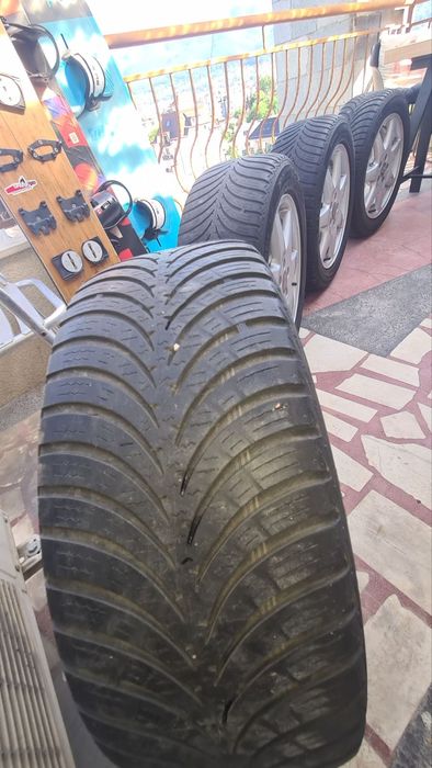 Гуми с алуминиеви джанти